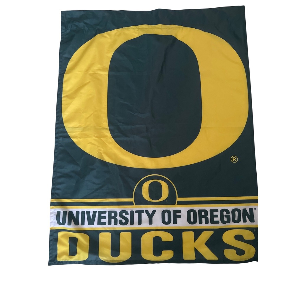WinCraft University of Oregon Ducks Garden Flag NCAA Banner W 27" L 36"